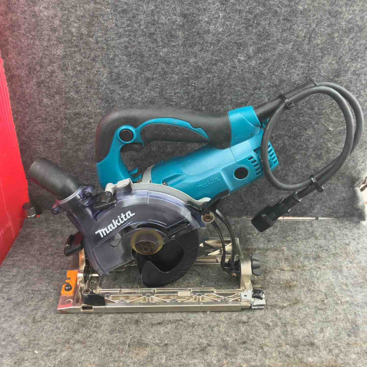 ★マキタ(makita) 防じん丸のこ KS5200FX【鴻巣店】 ☆マキタ(makita) 防じん丸のこ KS5200FX【鴻巣店】 – アクトツール