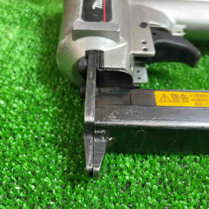マキタ(makita) 4mm常圧エアタッカ AT425BZK【桶川店】