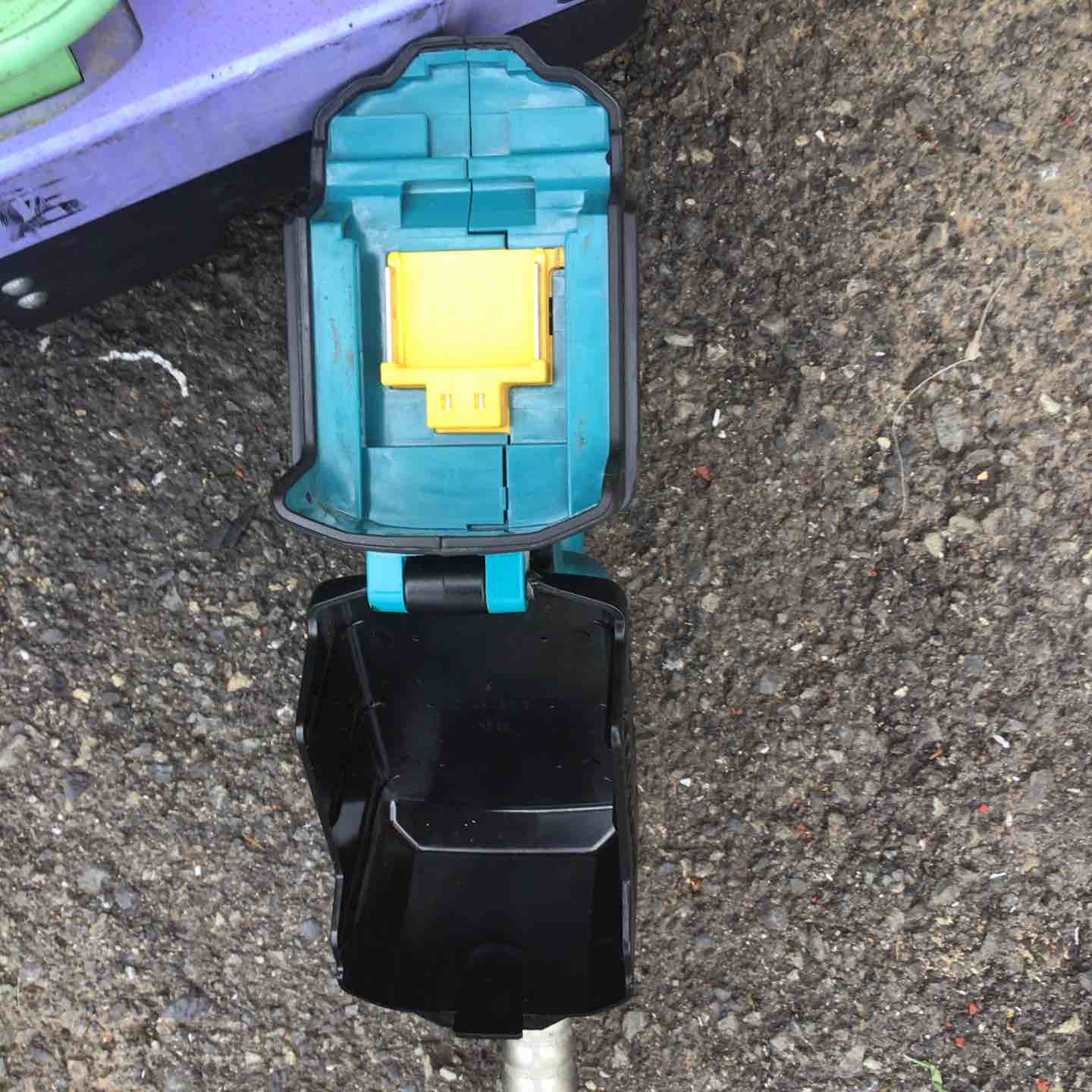 【中古】【動作OK】【店頭引取限定】MAKITA　コンクリートバイブレータ　VR440D　13200円（税込）2637 店頭受取り限定】◇マキタ(makita) コンクリートバイブレータ VR440DZ