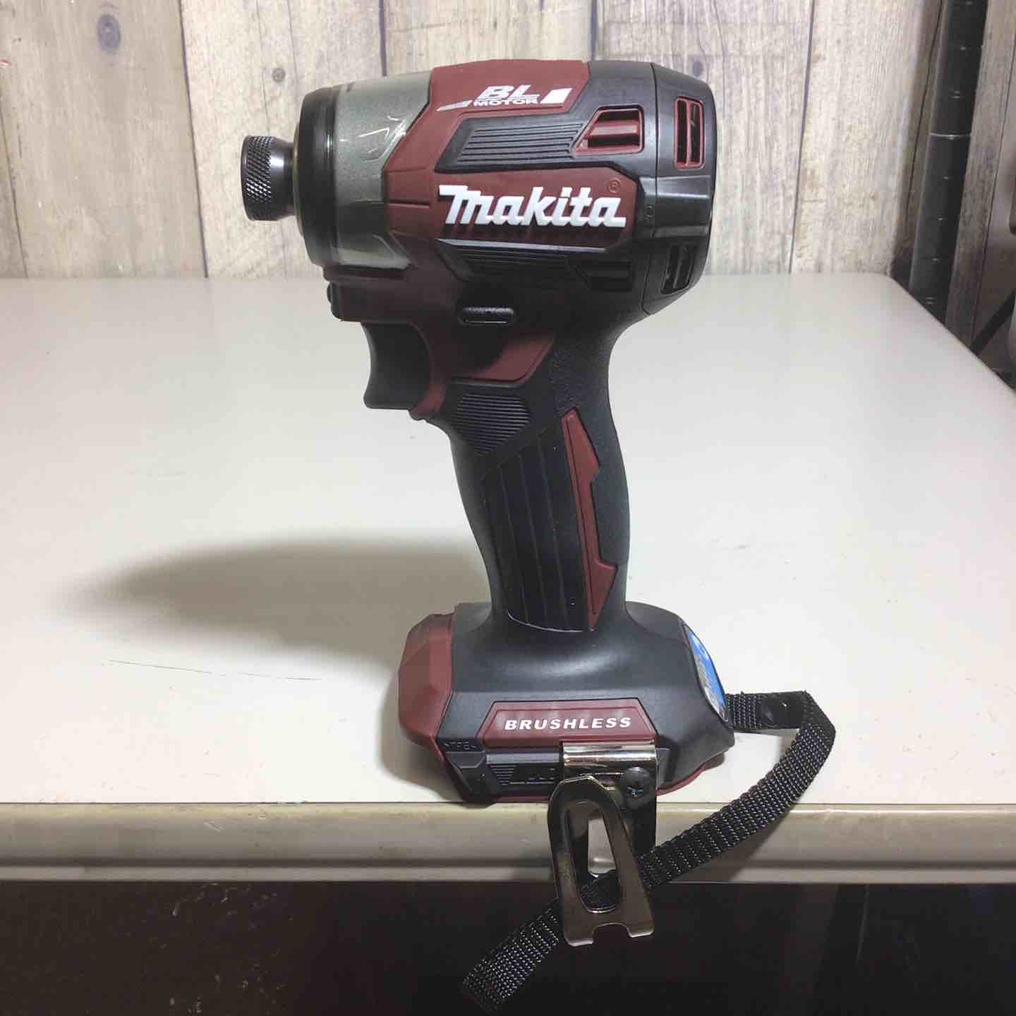 ★[中古] makita マキタ 18v インパクトドライバ TD170DZAR　限定色 オーセンティックレッド　本体のみ★ 中古makita マキタ 中古品makita マキタ 充電式インパクトドライバ