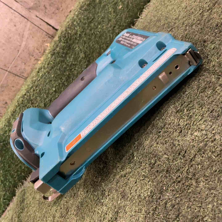 ◇マキタ 充電式タッカー ST312DZ 18V 動作確認済【川口店】