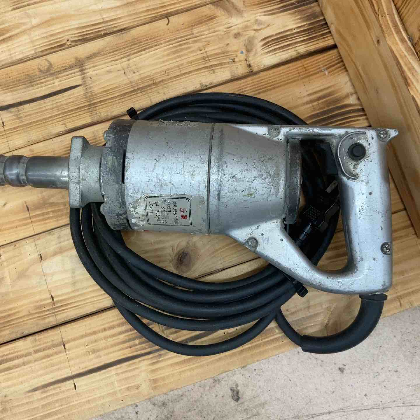 マキタ　MAKITA バイブレーター VR2806A　中古　リサイクルショップ宮崎屋佐土原店24.1.17F コンクリートバイブレータ VR2806A マキタ パワーミキサー