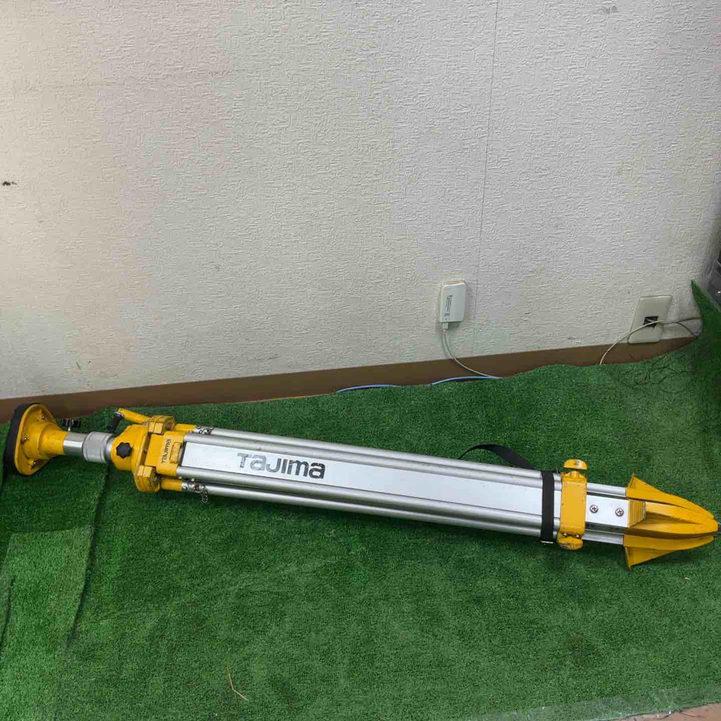 レーザー墨出し器 – タグ 