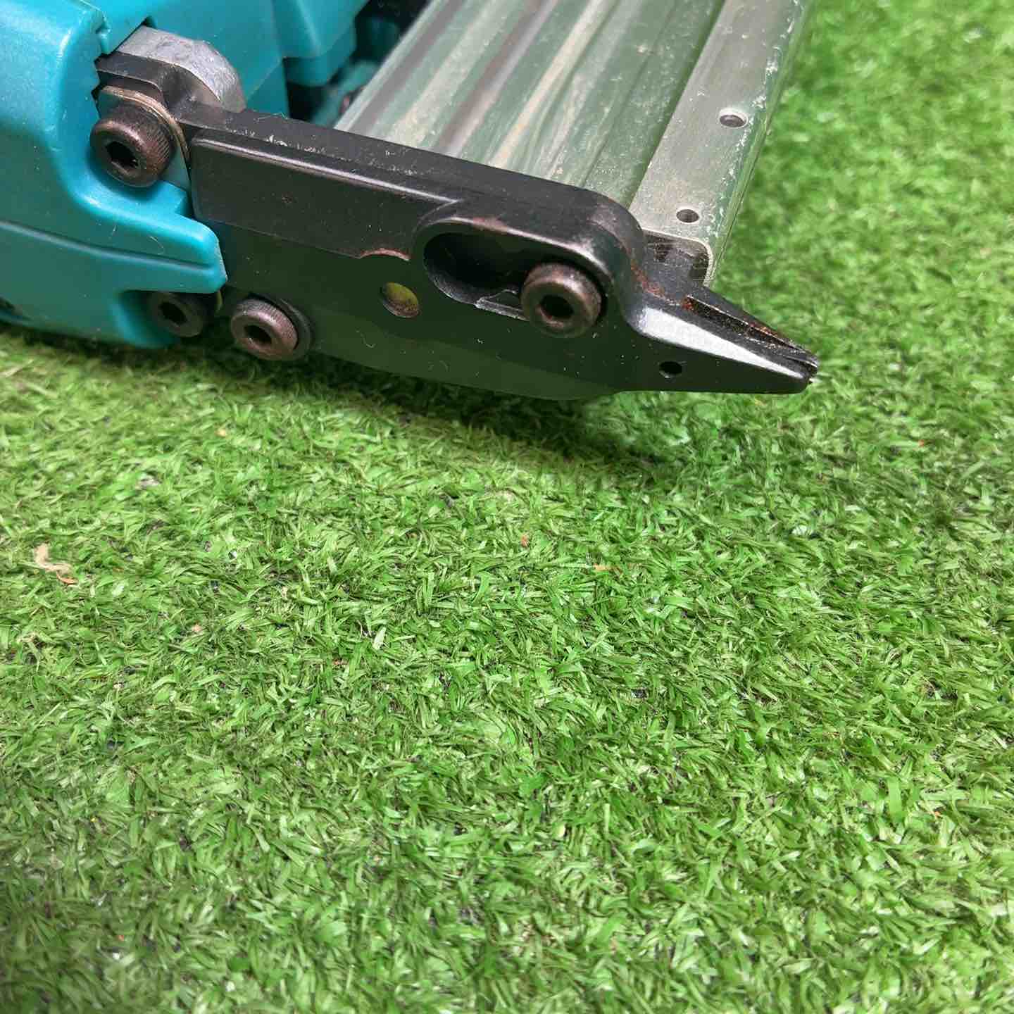 中古品】 マキタ(makita) コードレスピンタッカ PT350DZ 【藤沢店