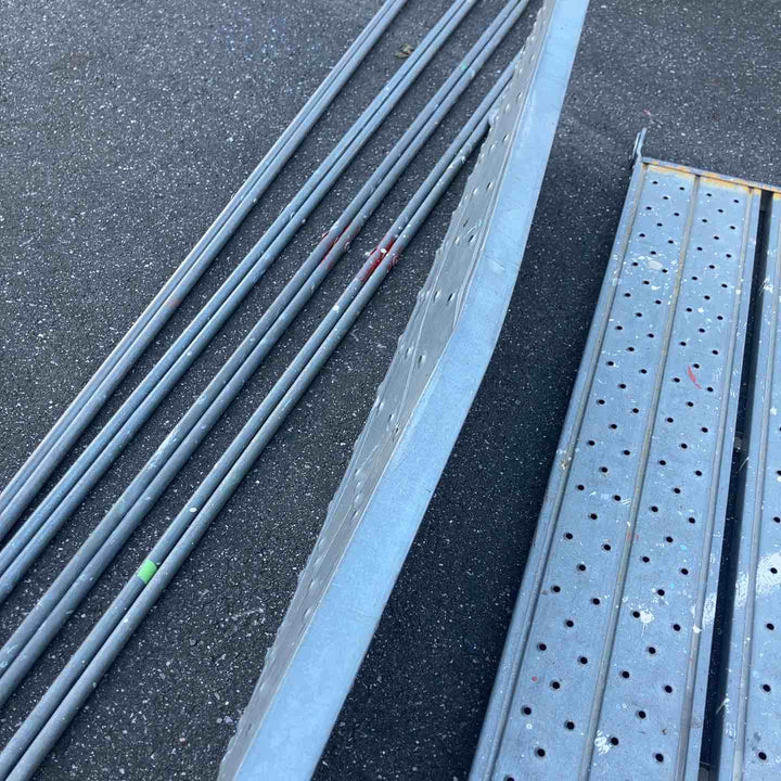 【店頭受取り限定】ビティ足場 キャスター付き 3段移動式高所作業台 枠組足場 ビテ足場【桶川店】