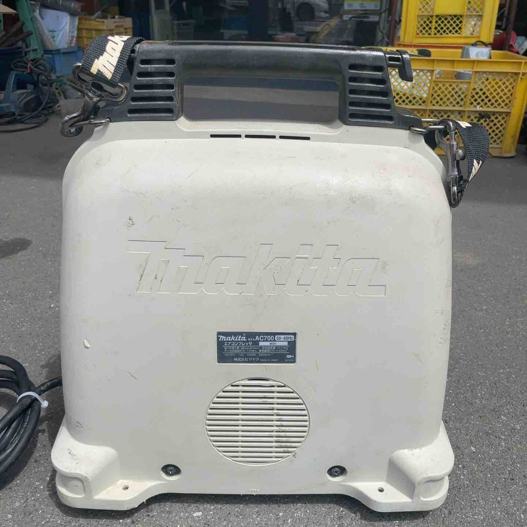 マキタ(makita) エアコンプレッサー AC700【桶川店】