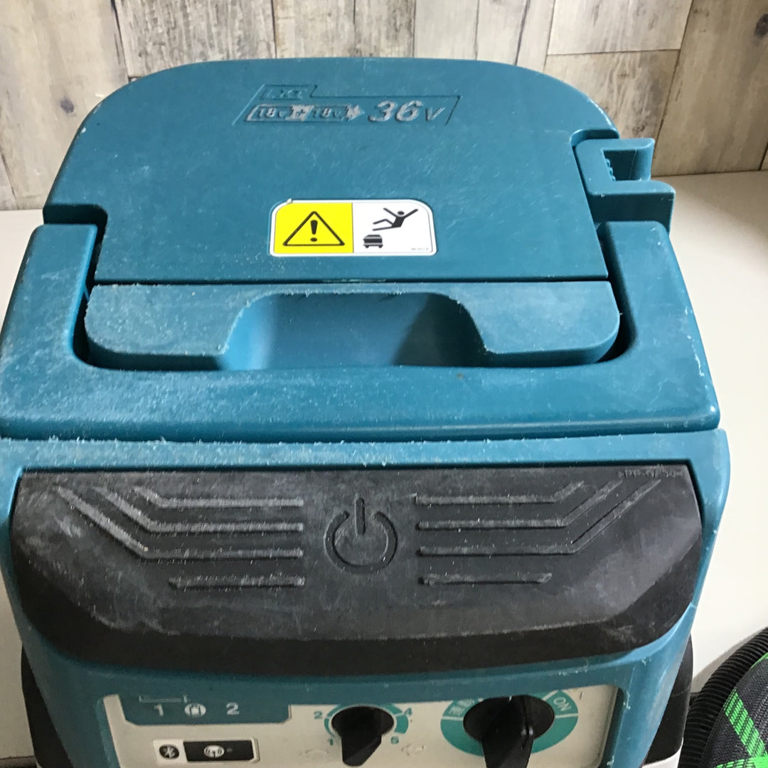 【中古品】★マキタ makita 粉じん専用 コードレス集じん機 VC867DZ 本体とホース【戸田店】