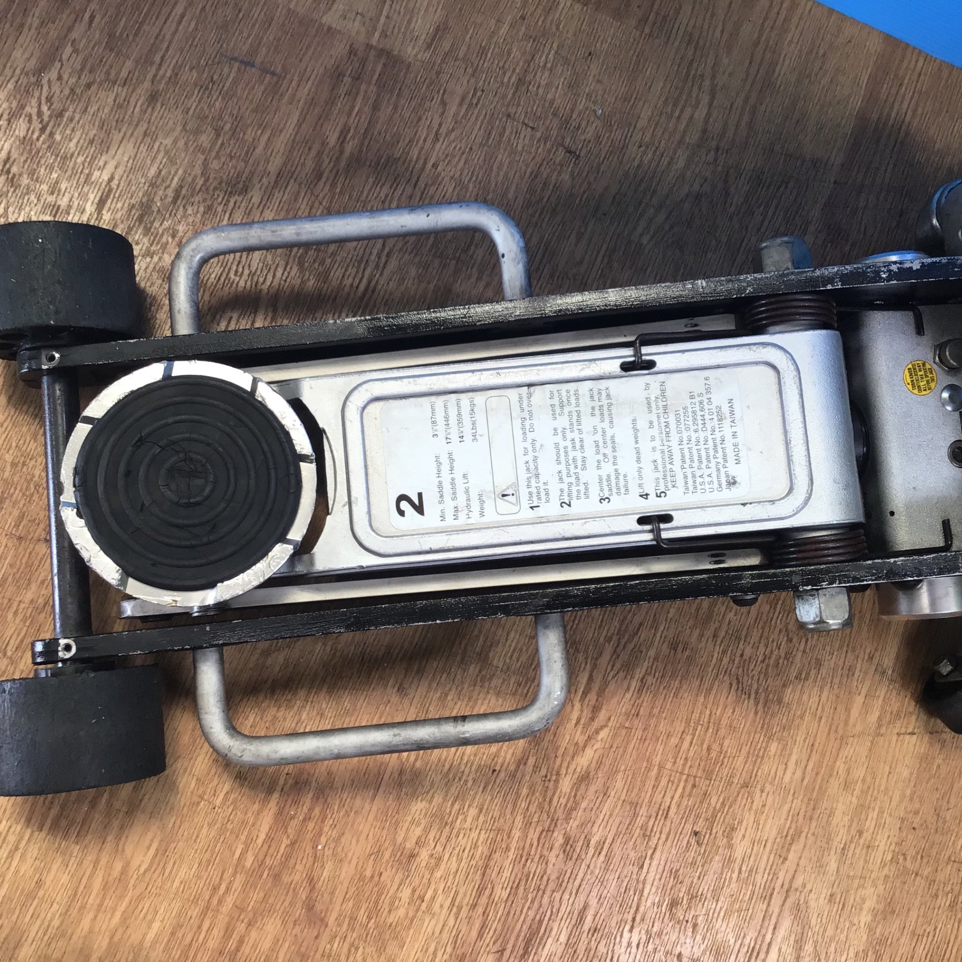 中古/店頭受取り限定】WORLD IMPORT TOOLS フロアジャッキ 2t【岩槻店