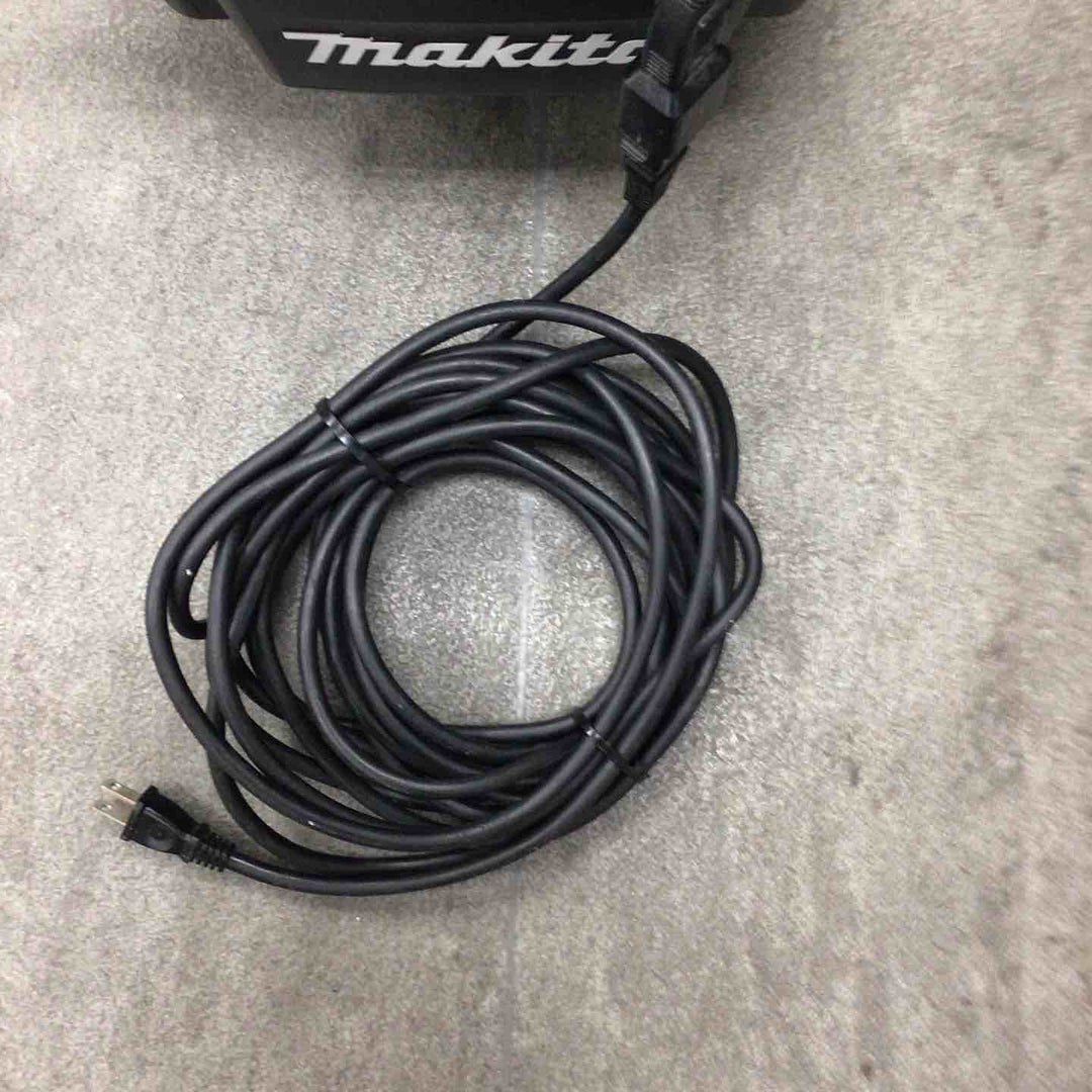 ★マキタ(makita) コードレス集じん機 乾湿両用 VC860DZ【川崎店】
