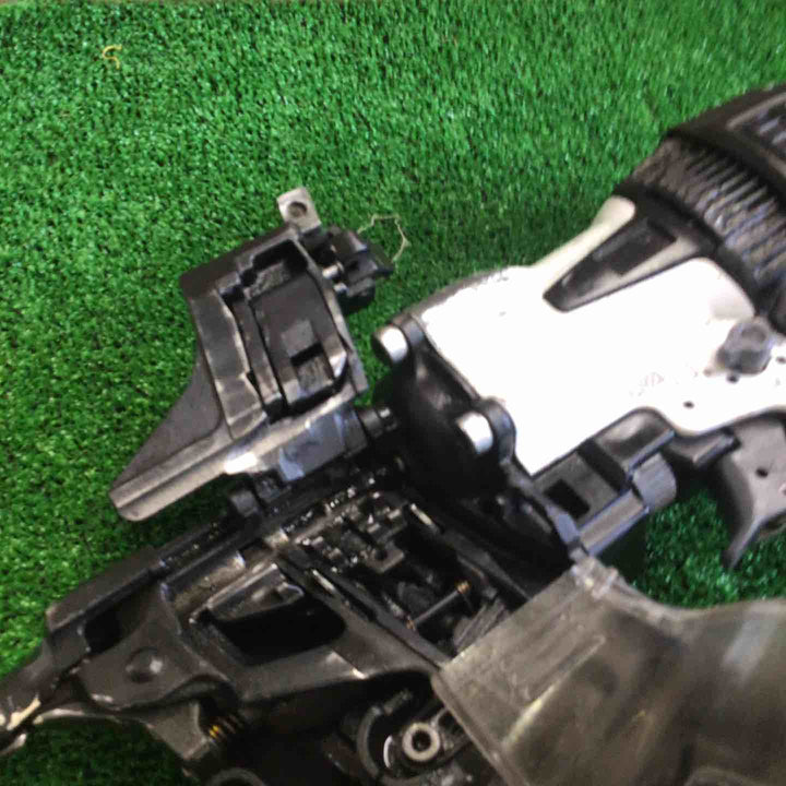 ◇MAX 高圧釘打ち機 HN-65N3(D)-CW クールホワイト 限定色【町田店】