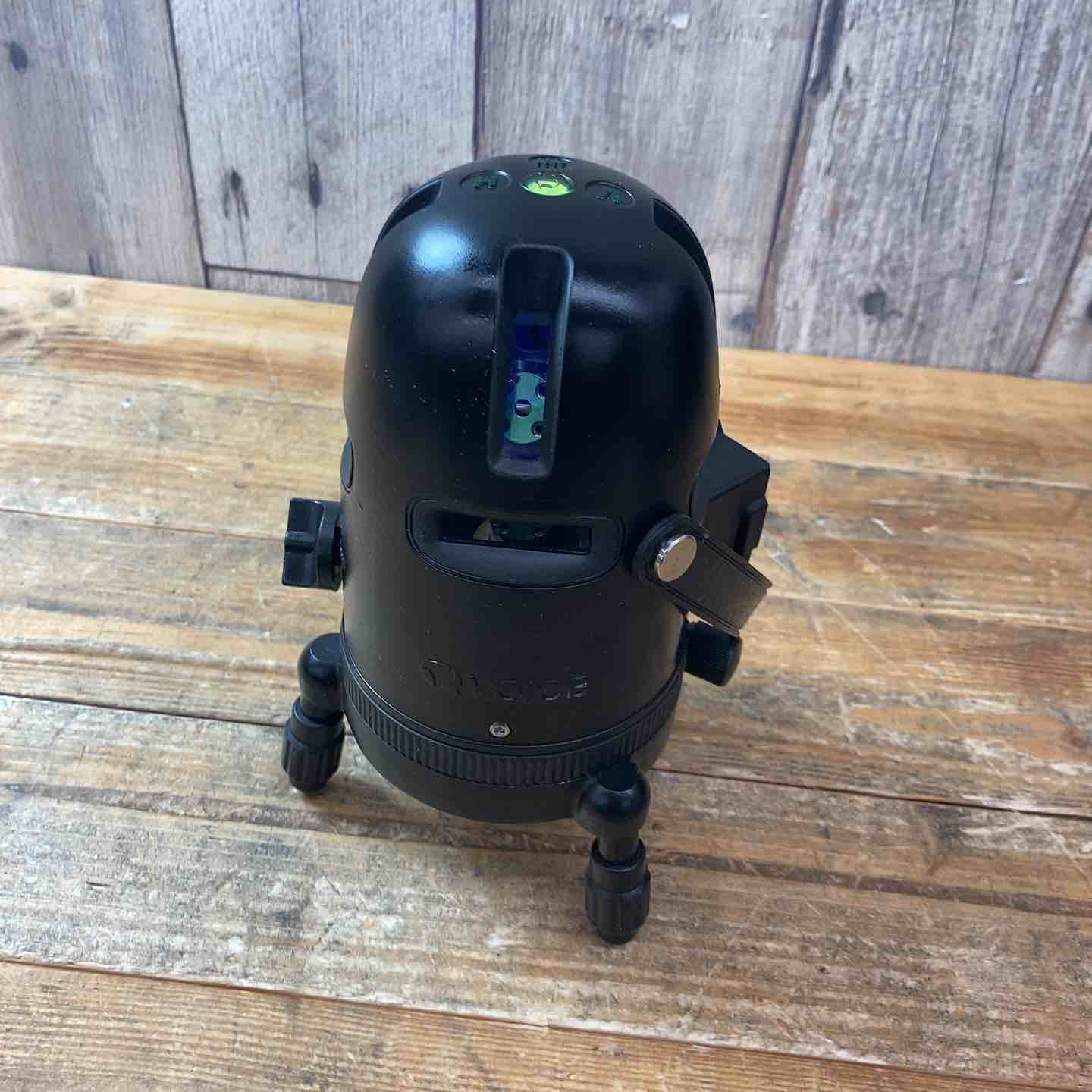 中古工具　レーザー塁出し器　VOICE 中古品】 VOICE レーザー墨出し器 フルライングリーンレーザー Model