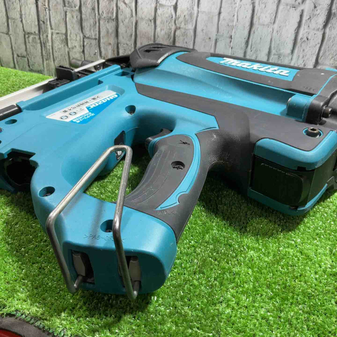★マキタ(makita) コードレスコンクリート用ガスピン打ち機 GN420C【川口店】