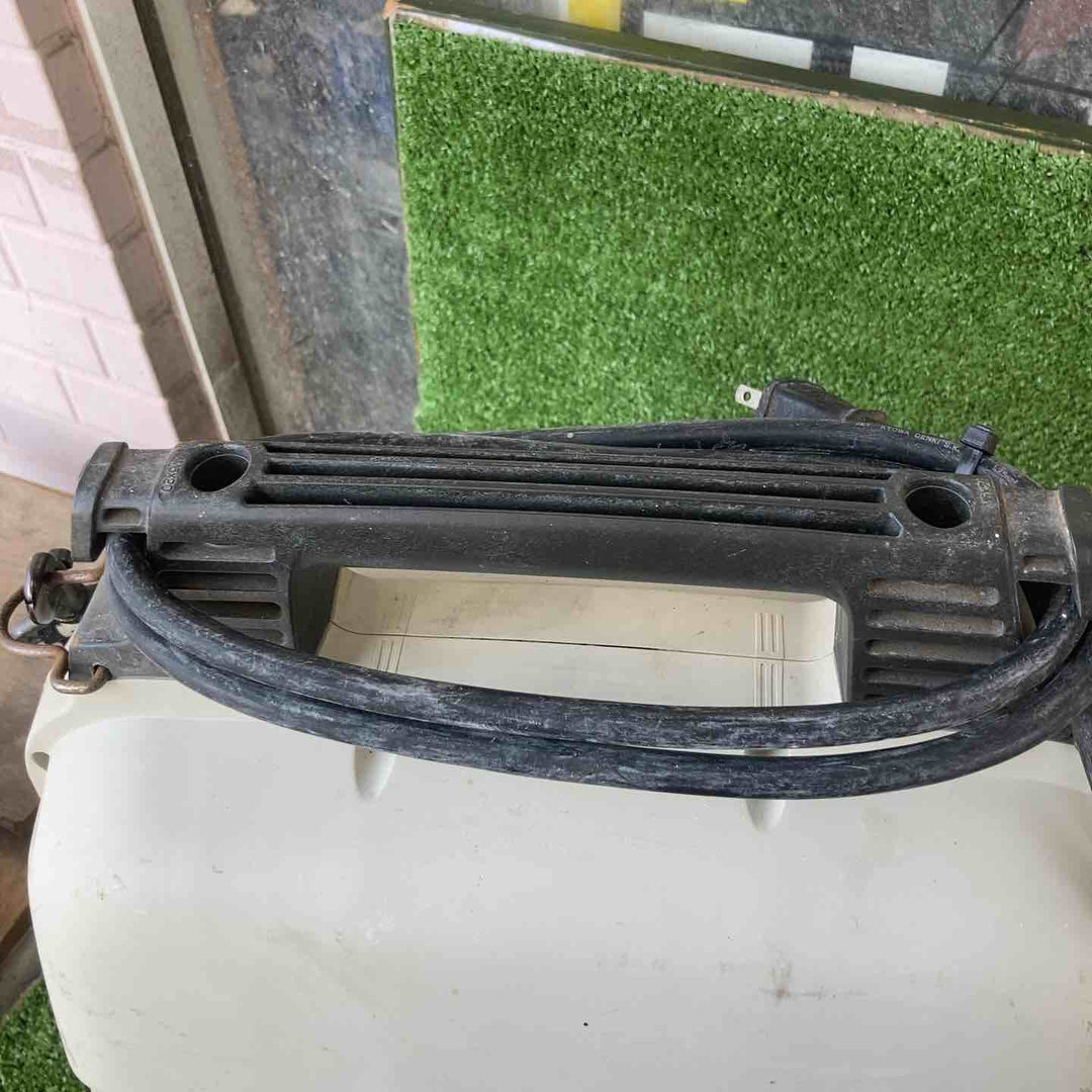 ★マキタ(makita) エアコンプレッサー AC700【川崎店】