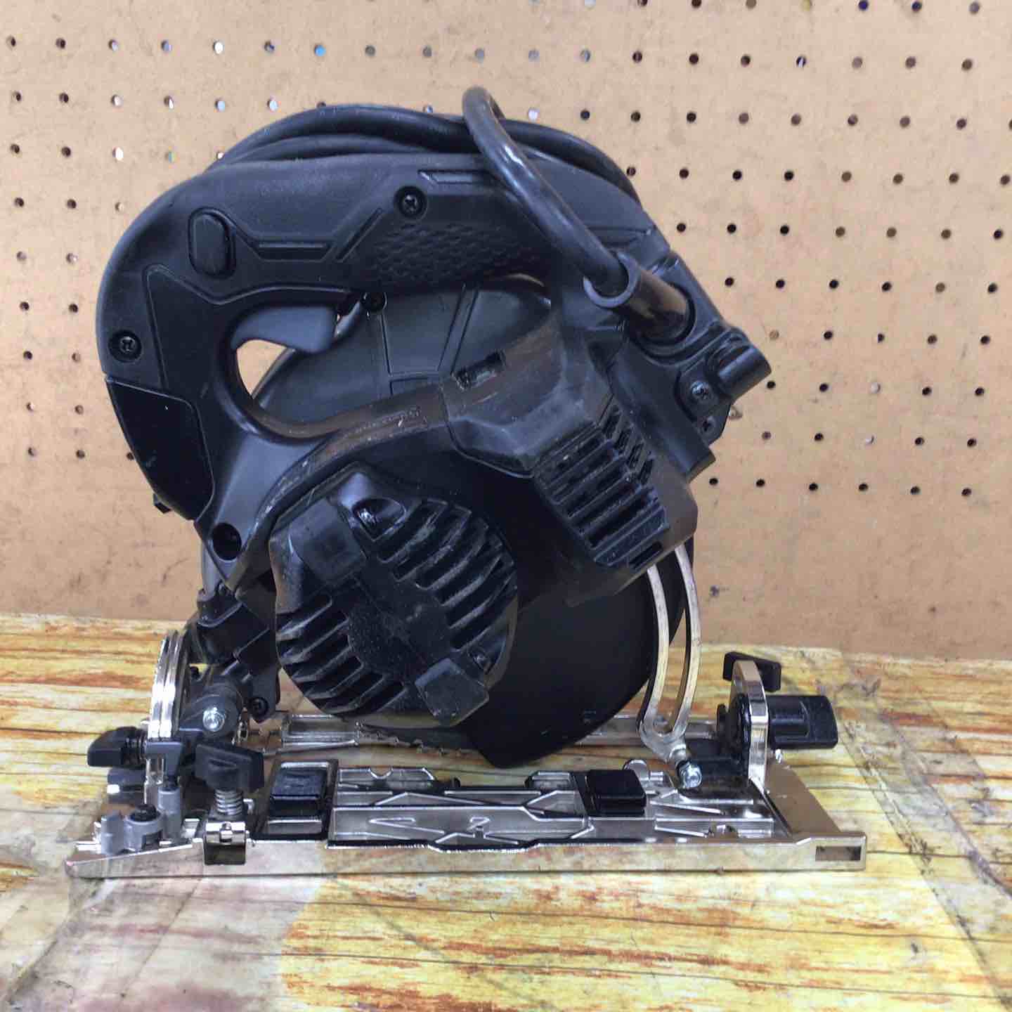 ハイコーキ(HIKOKI ※旧:日立工機) 深切り電子造作マルノコ C6UEY ハイコーキ(HIKOKI ※旧:日立工機) 深切り電子造作マルノコ C6UEY