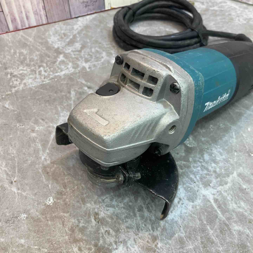☆マキタ(makita) 100mmディスクグラインダ 9533B【八潮店】