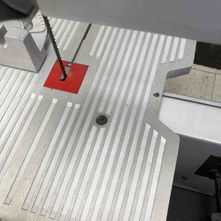 【店頭受取り限定】◇藤原産業(SK11) 木工用バンドソー SWB-250【鴻巣店】