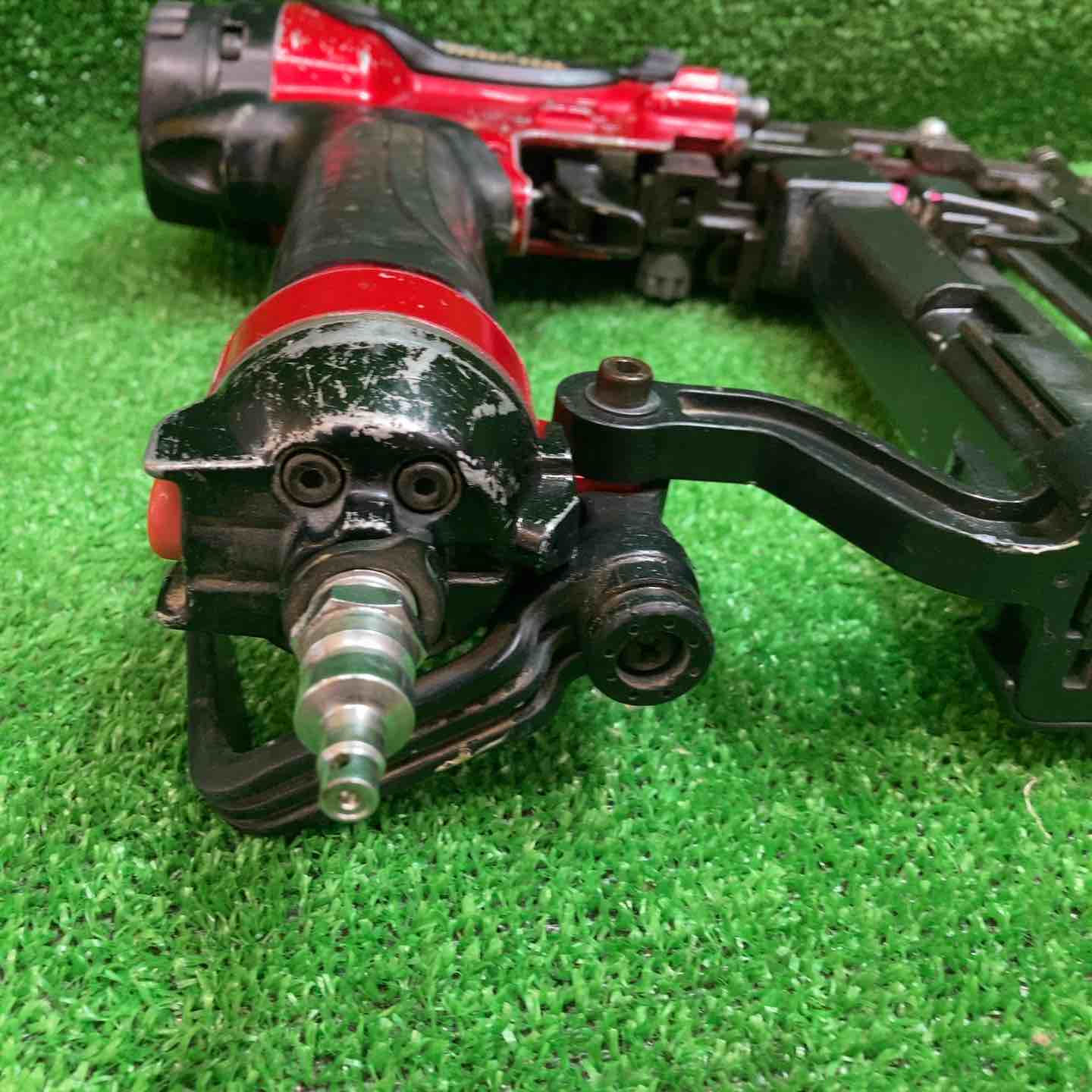 中古品】マキタ(makita) 高圧フロアタッカ AT450HA 動作確認済み【川越