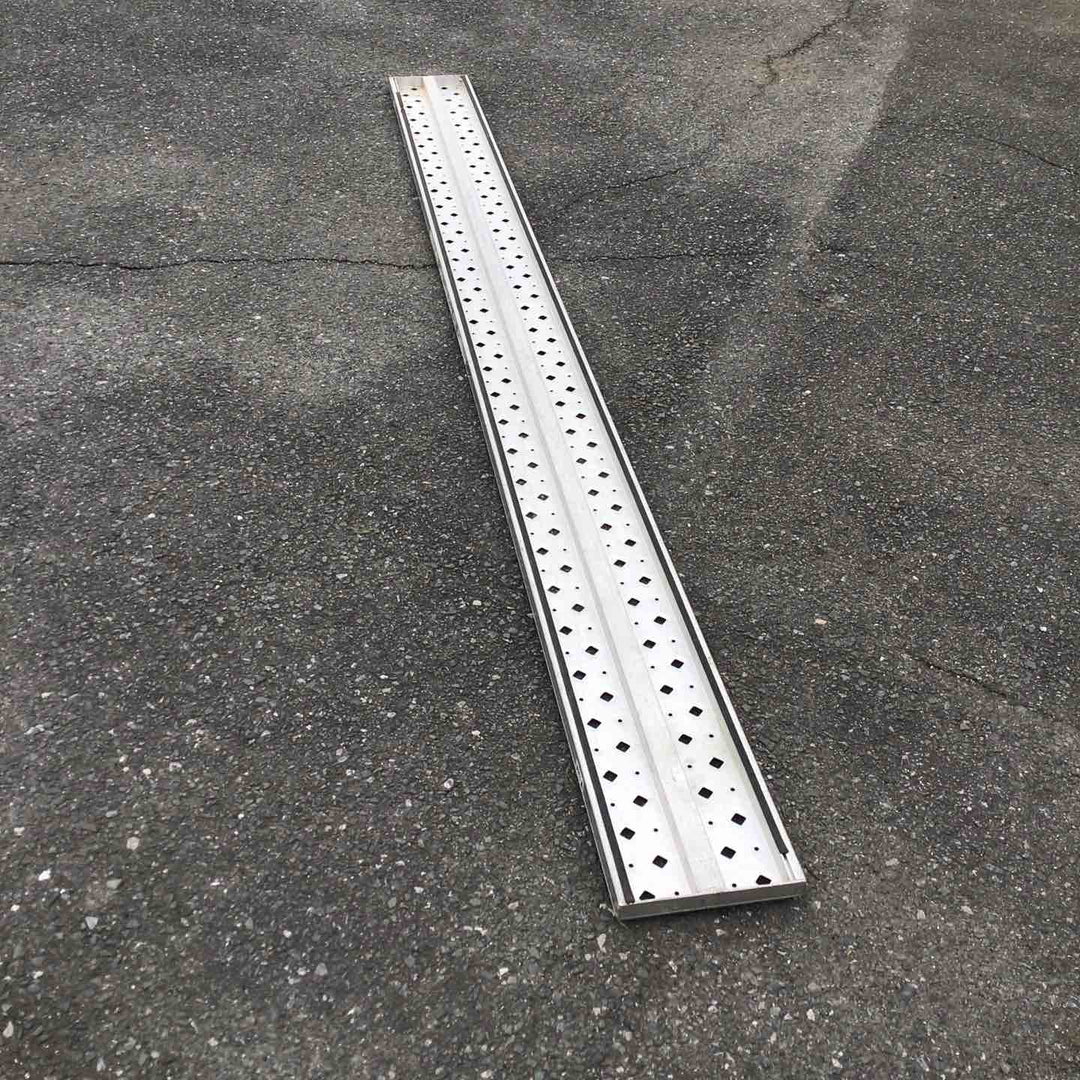 【現状品 / 店頭受取り限定】 ピカ/Pica 3mアルミ足場板 STLR-324 【鴻巣店】