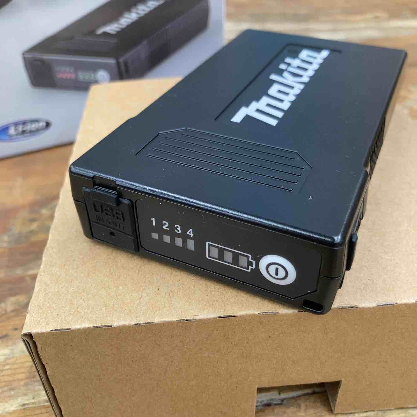 Makita - マキタ　薄型バッテリー　BL1055B　中古 makita】【未使用品】マキタ『薄型バッテリ BL1055B』A-72126