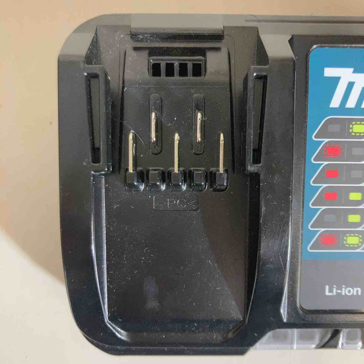 ◇マキタ(makita) スライド10.8V用急速充電器 DC10SA【戸田店】