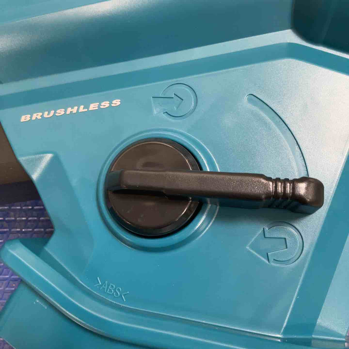 ★マキタ(makita) コードレスブロワ集じん機 MUB187DZ【草加店】