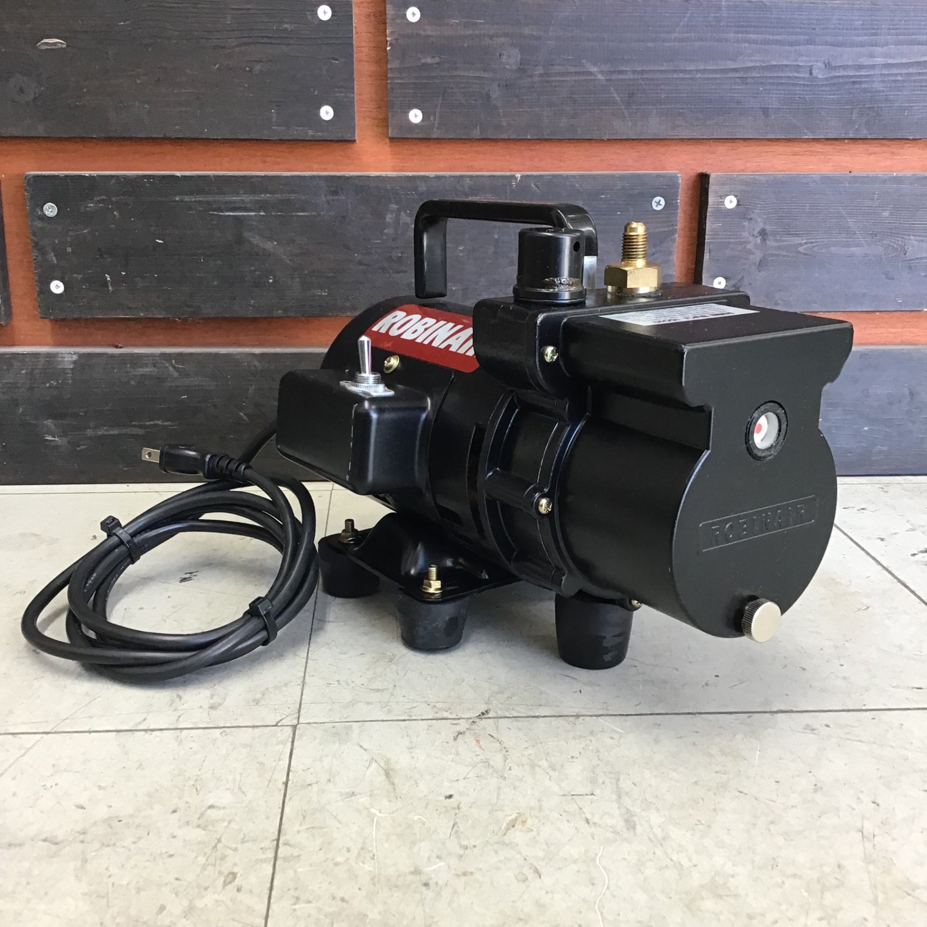 現状品】 ロビネア/ROBINAIR 真空ポンプ 15010 【鴻巣店】 – アクト