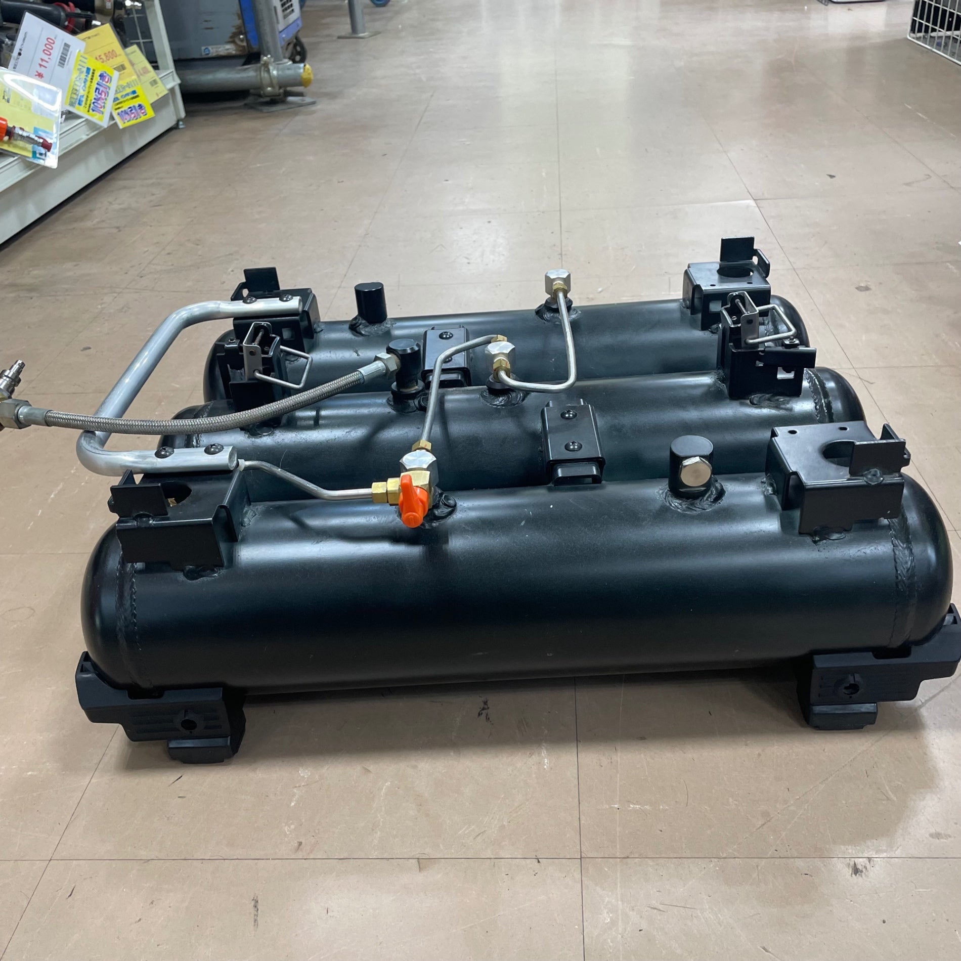 中古品】MAX スーパーエア•タンク AK-1310E用 AK-T16(44K 中古品】MAX スーパーエア•タンク AK-1310E用 AK-T16(44K