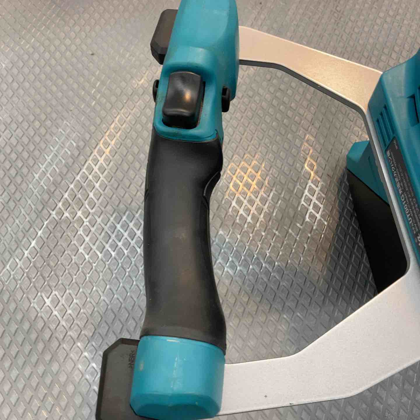 ☆マキタ(makita) コードレスかくはん機 UT001GZ【所沢店】 – アクト