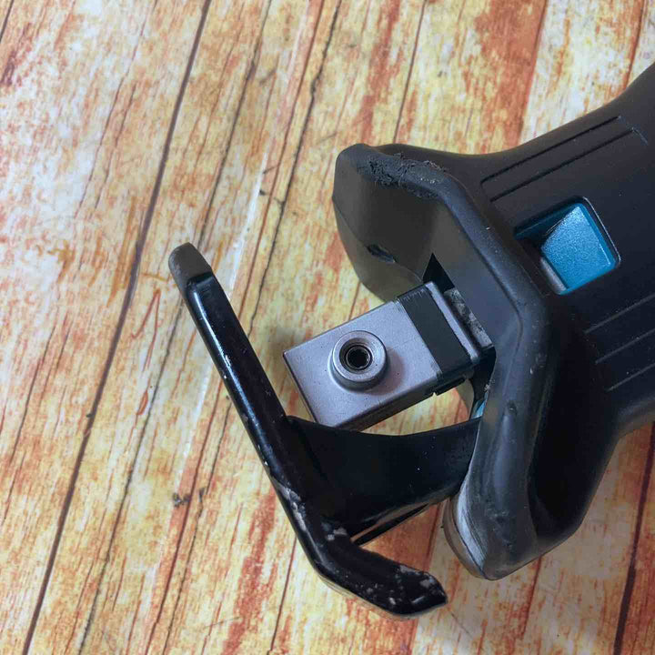 ★マキタ(makita) コードレスレシプロソー JR184DZT【川崎店】