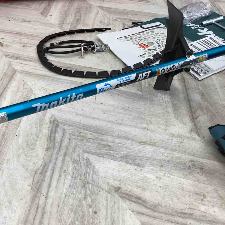 【店頭受取り限定】マキタ(makita) 255mm 充電式草刈機 MUR201CZ 18V ポータブル電源ユニット PDC01 付き 【越谷店】