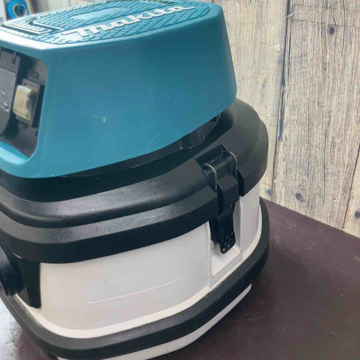 【中古品】 マキタ(makita) 乾式 集じん機 482(P) 【東大和店】
