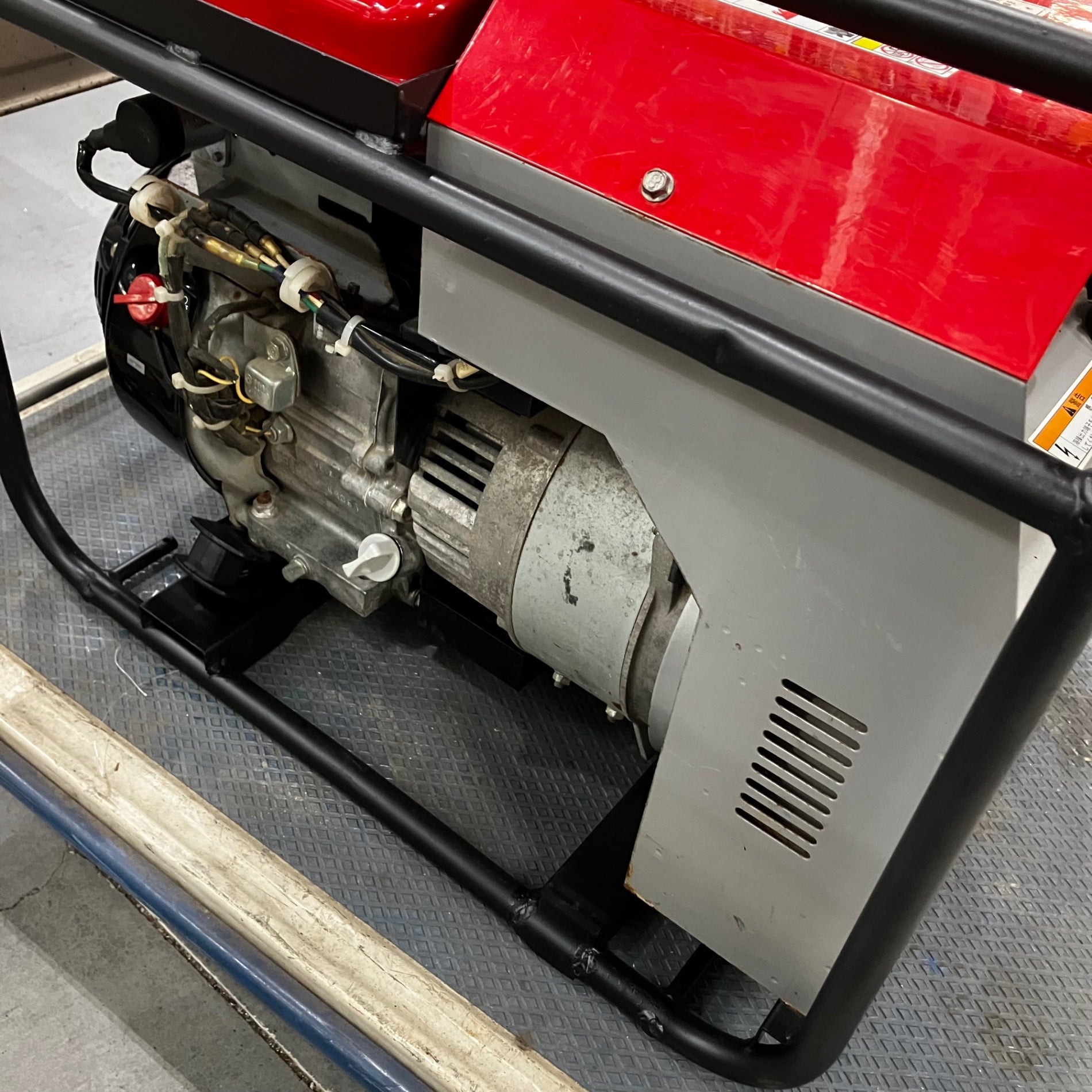 新ダイワ EGW135 エンジン式発電機兼用溶接機【野田愛宕店】【店頭取引限定】【未使用】管理番号：ITT02YYVKKLV EGW135 | 新ダイワ【公式】