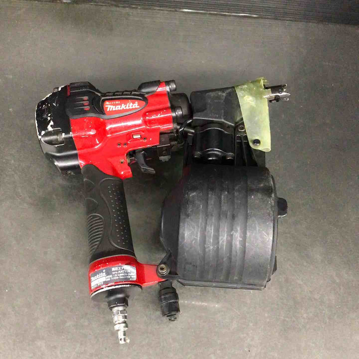 ★マキタ(makita) 高圧エア釘打ち機 AN711H【戸田店】