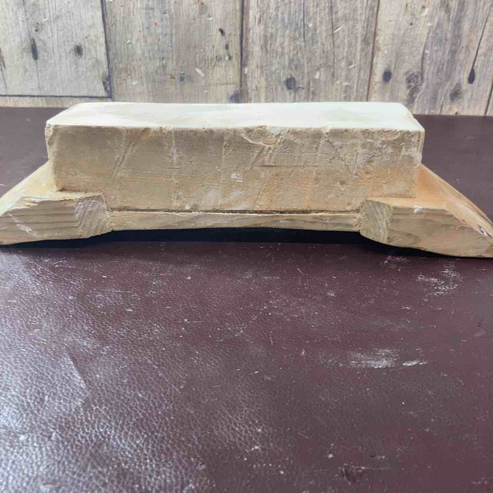 【中古品】天然砥石 産地不明 重量：台座含め1.9Kg 総本山？ 沼田？ 【東大和店】