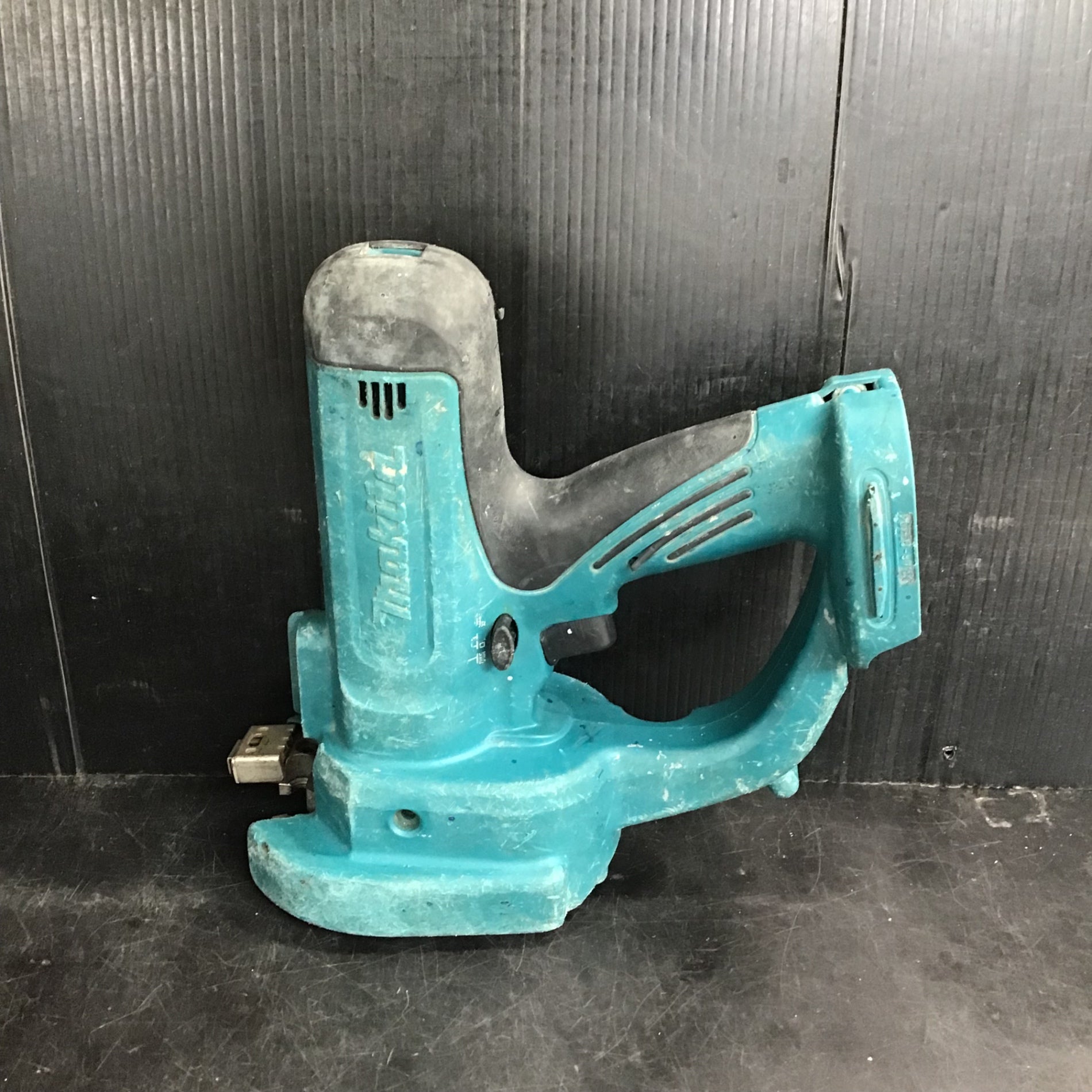☆マキタ(makita) 14.4V コードレス全ネジカッター SC101DZ 充電