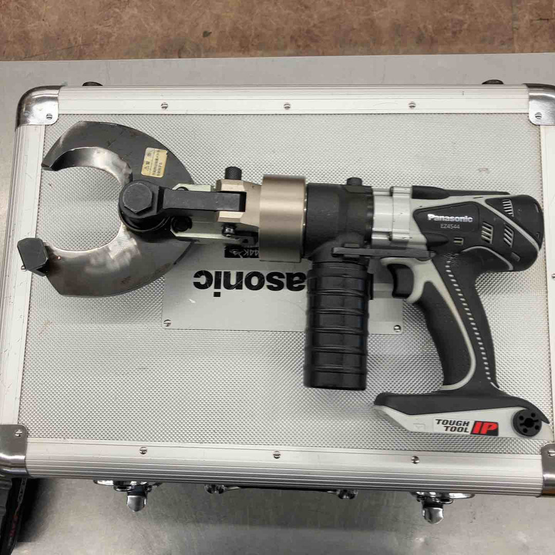 ★パナソニック(Panasonic) コードレスケーブルカッター EZ4544K-H【所沢店】