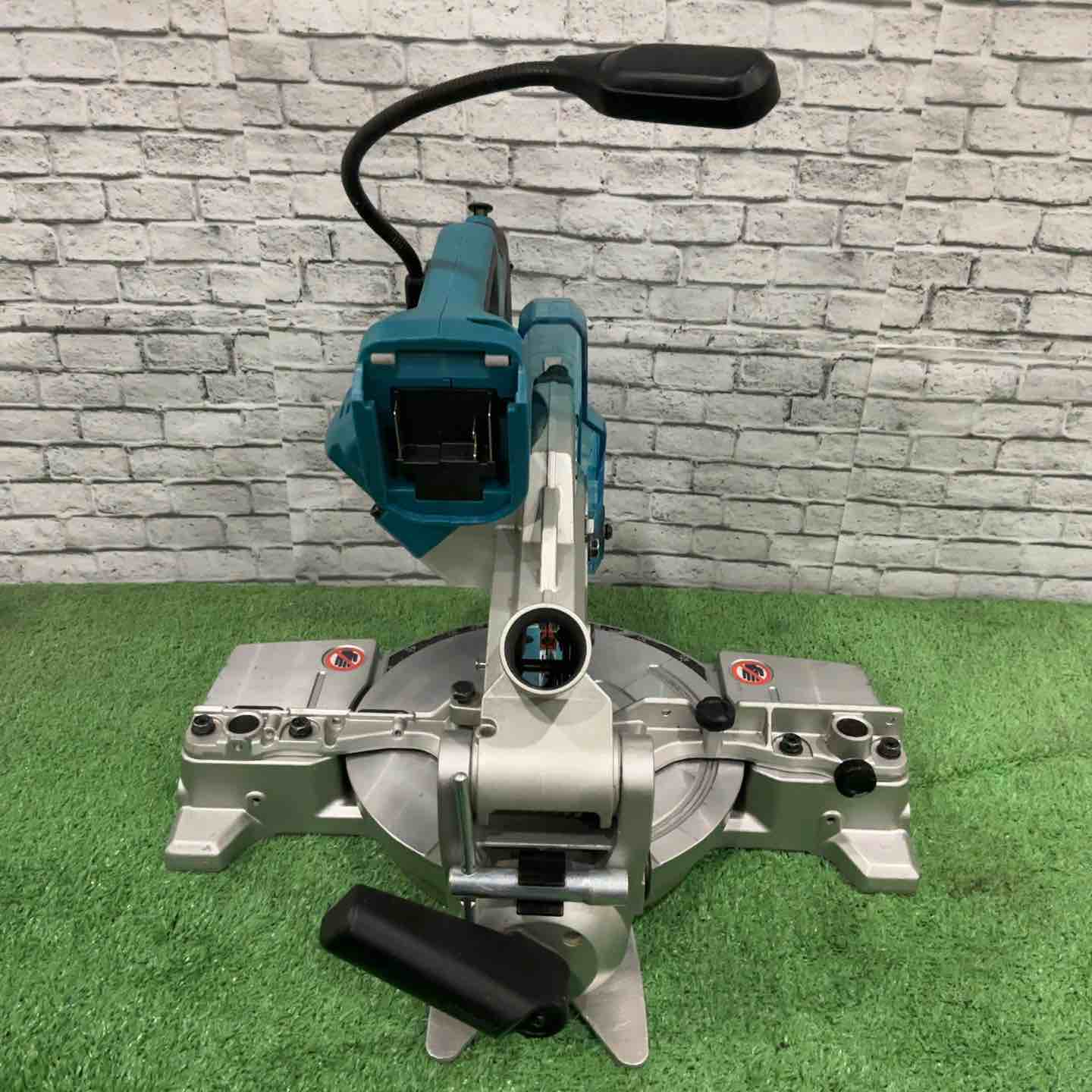 マキタ LS600DRG 充電式卓上マルノコ【リライズ野田愛宕店】【店頭取引限定】【未使用】【管理番号：ITP7JIJ9S1VE】 LS600D 充電式卓上マルノコ 165mm 18V マキタ | 道具屋オンライン