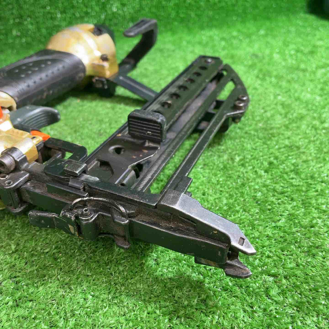 ハイコーキ(HIKOKI ※旧:日立工機) 高圧フロアタッカ N5004HMF【藤沢店】