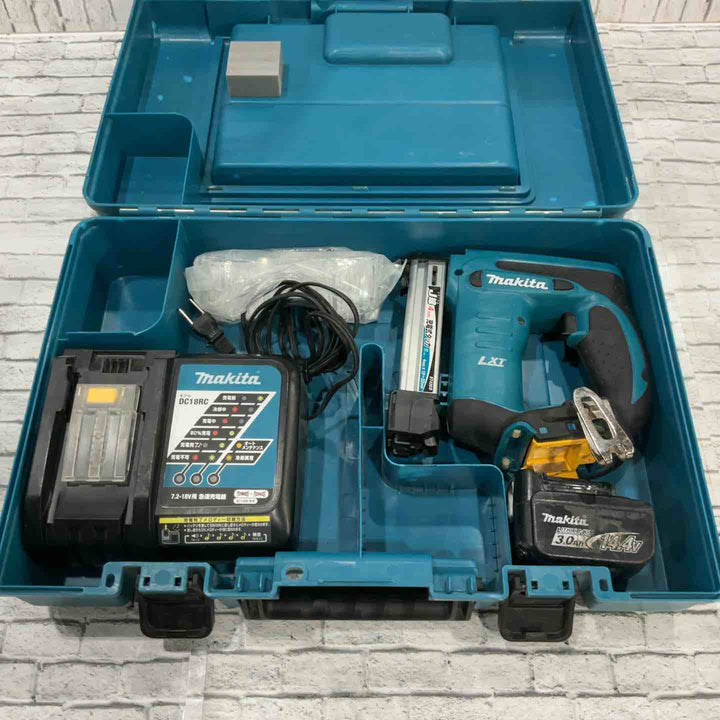 ☆マキタ(makita) 14.4V 4mm J線 コードレスタッカ ST420DRF【川口店】