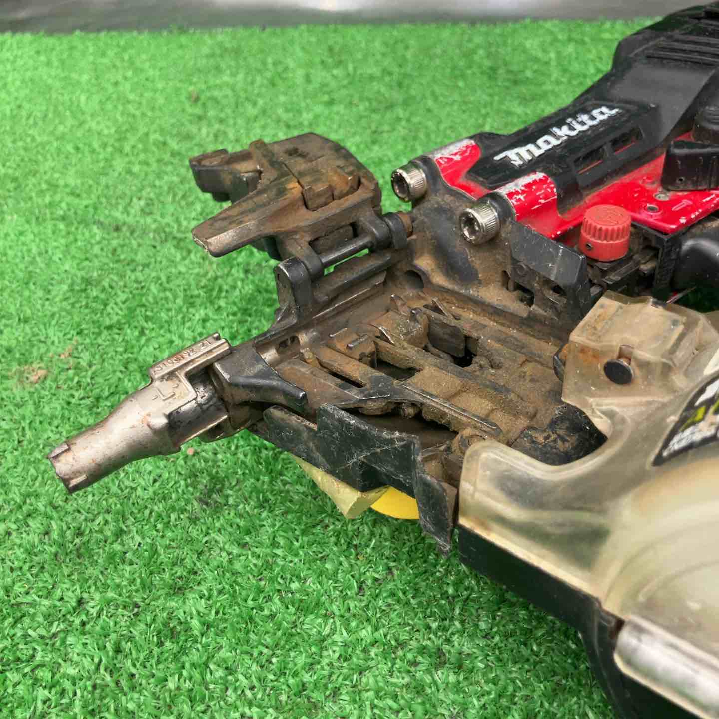 中古】 マキタ makita 高圧 エア釘打ち機 AN534H 赤 N50対応 【桶川店