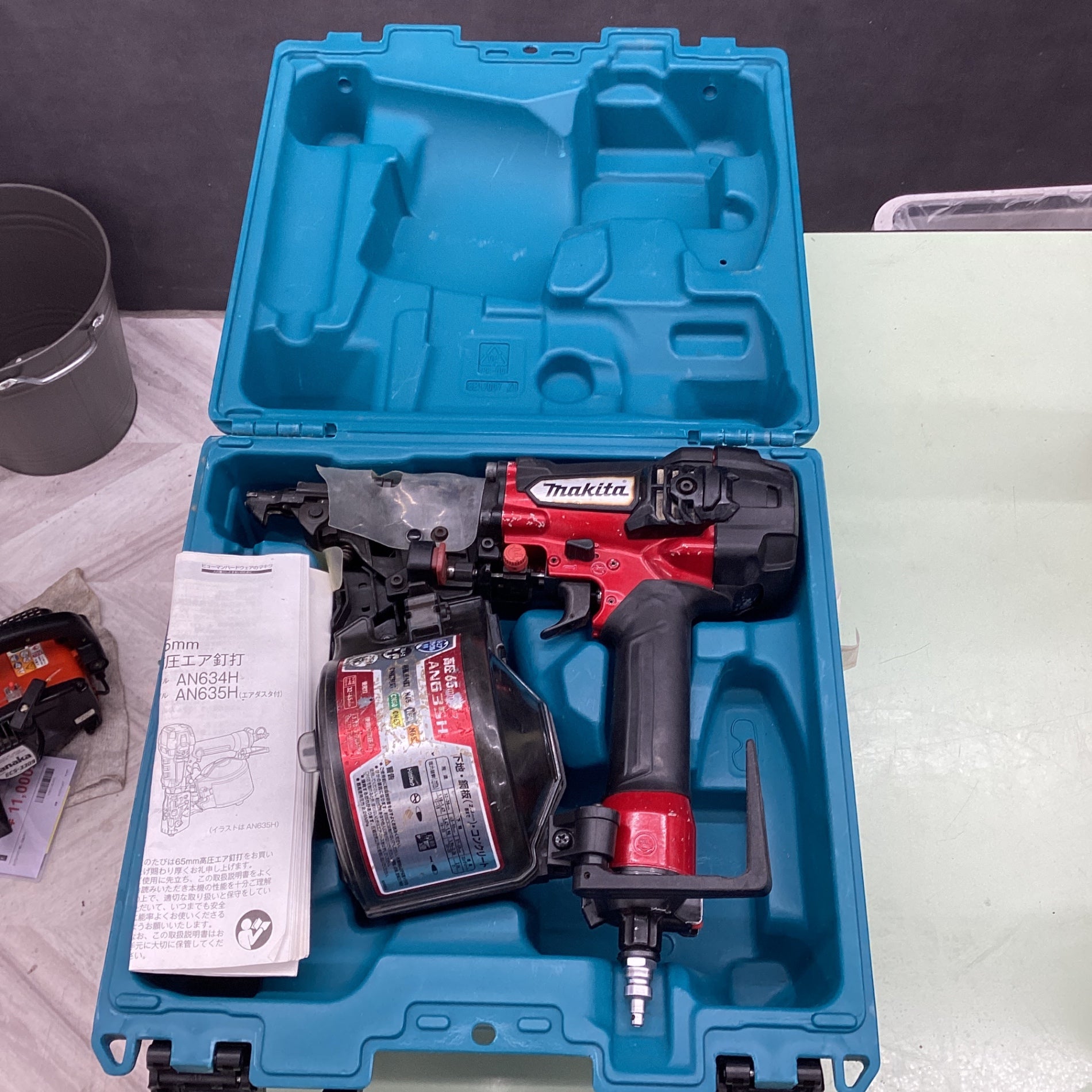 makita 65mm高圧エア釘打機 AN635H レッド 釘打ち機 エア工具 makita 65mm高圧エア釘打機 AN635H レッド 釘打ち機 エア工具