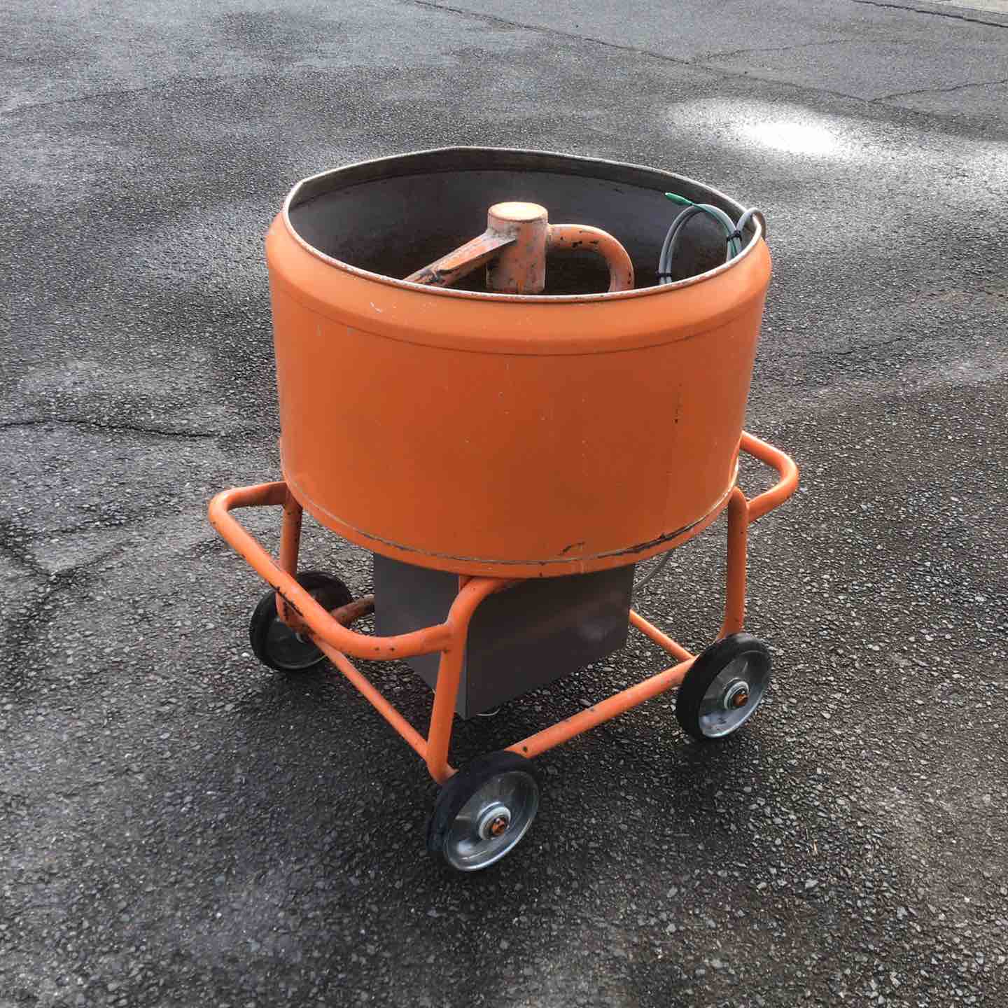 中古　栄和 モルタルミキサー エイワ　EIWA　100L　コンクリートミキサー　攪拌機　かくはん機　愛知　岐阜　一宮市　 中古品 / 店頭受取り限定】 栄和/EIWA モルタル モルタルミキサー EMT