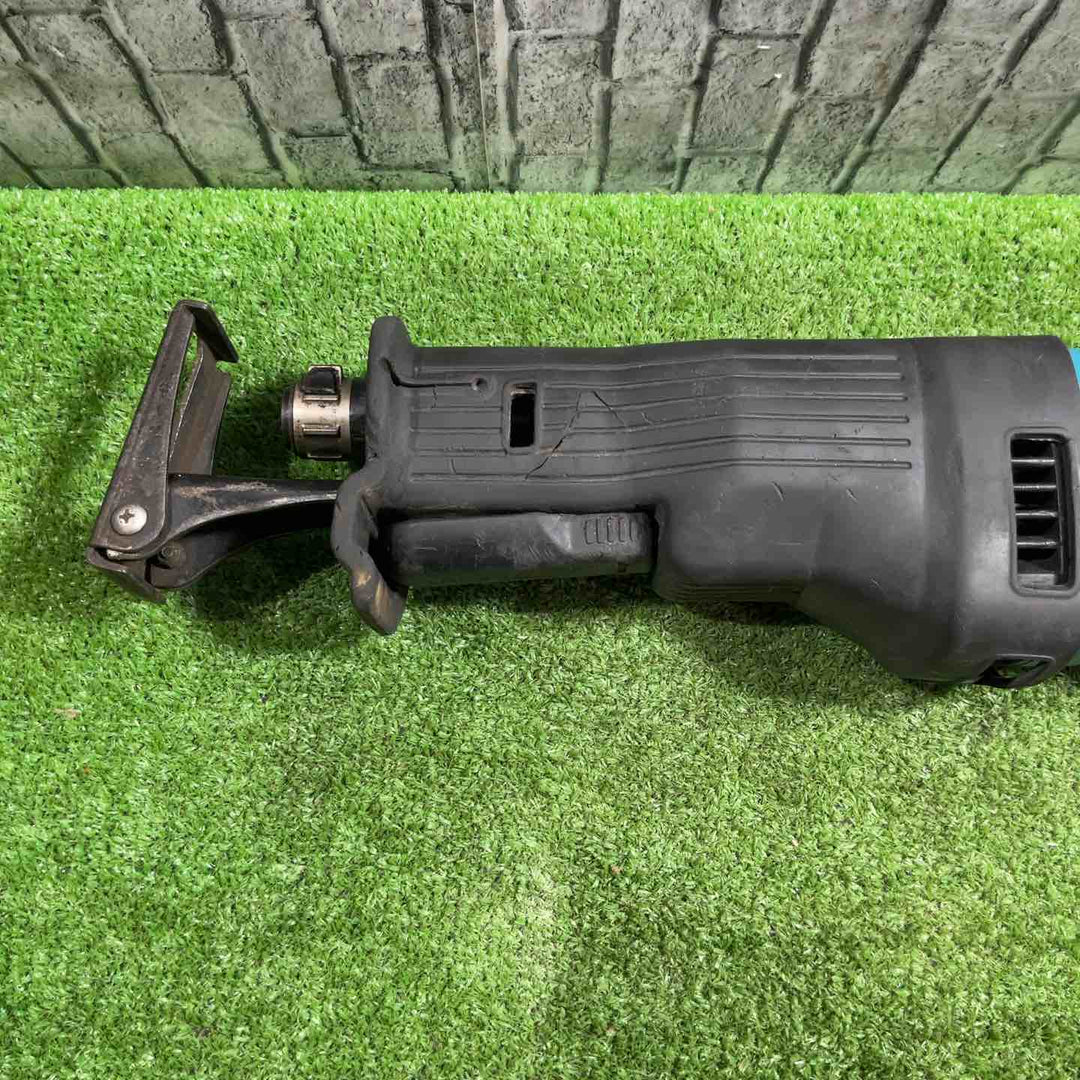 ★マキタ(makita) コードレスレシプロソー JR141DRF 状態要確認 14.4V3.0Ahバッテリー 、充電器、ケース【川口店】