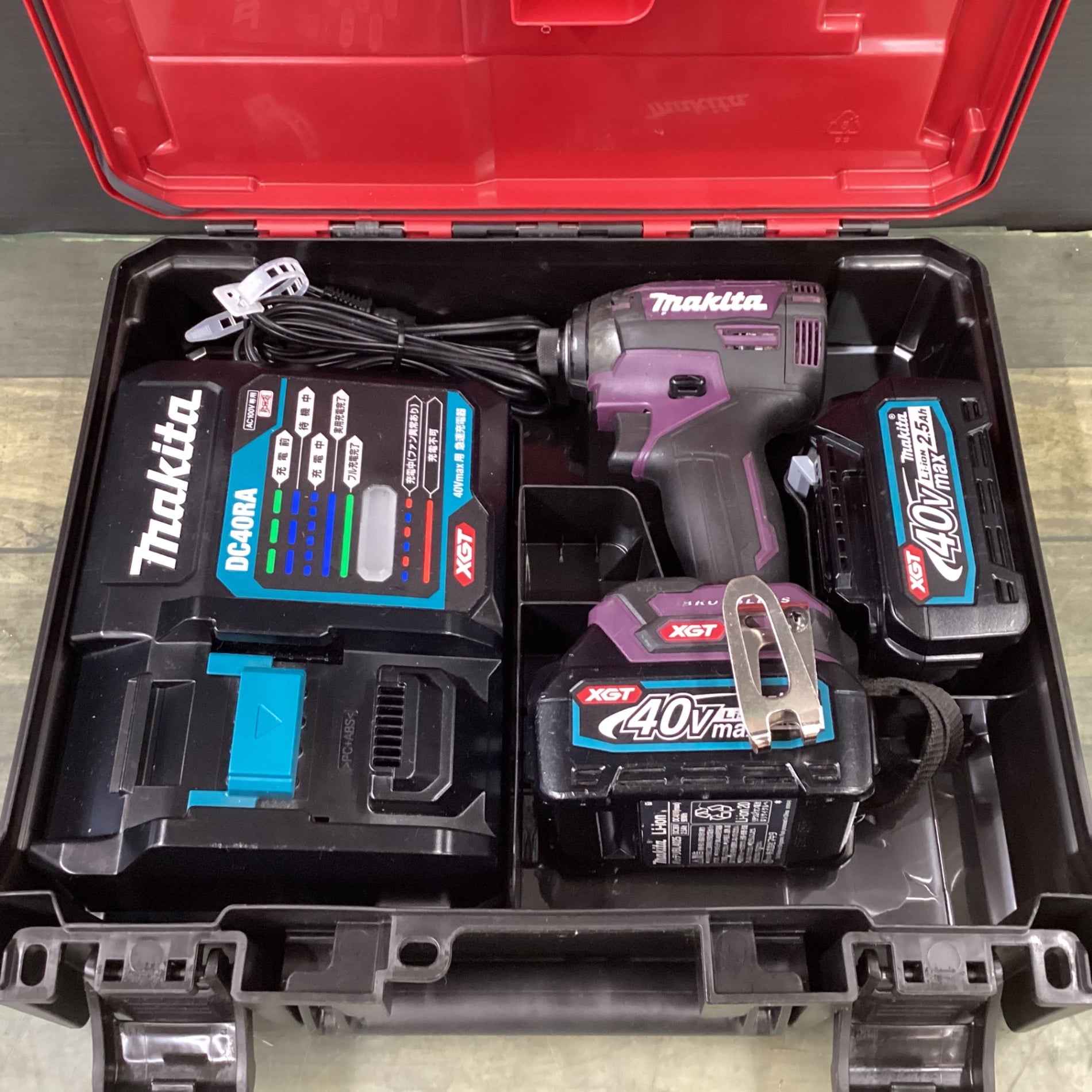 Makita XGT 40V Max 電動インパクトドライバー Makita XGT 40V Max 電動インパクトドライバー
