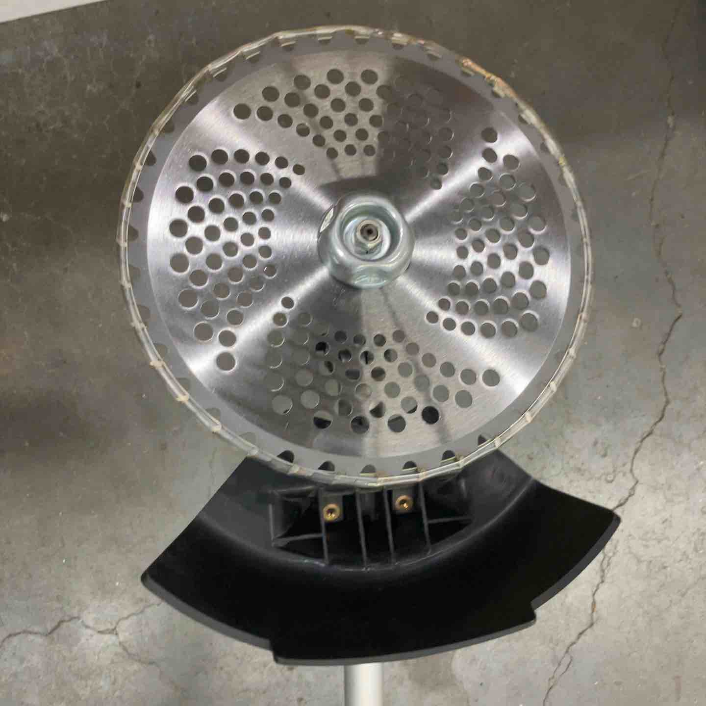 店頭受取り限定】◇マキタ(makita) エンジン刈払機 4ストエンジン U