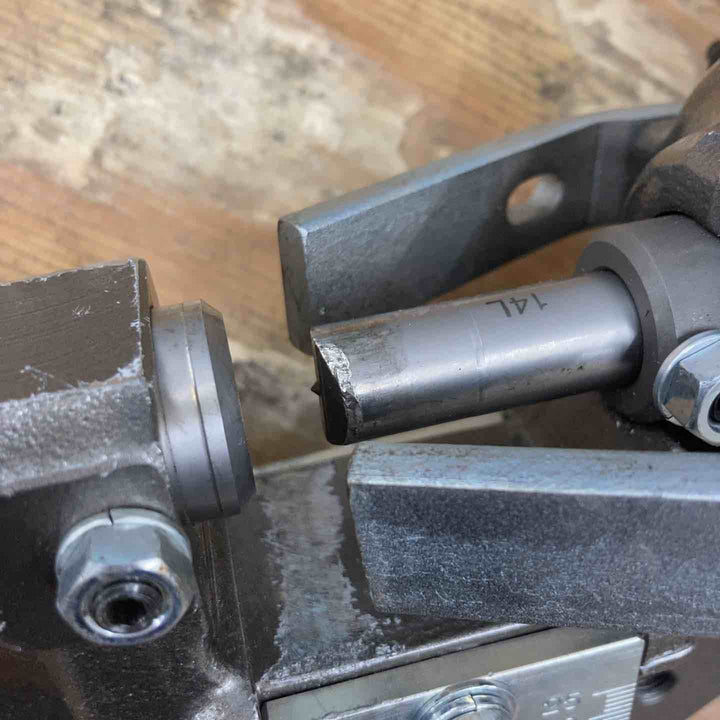 ★育良精機(IKURA) パンチャー IS-14MPS【藤沢店】