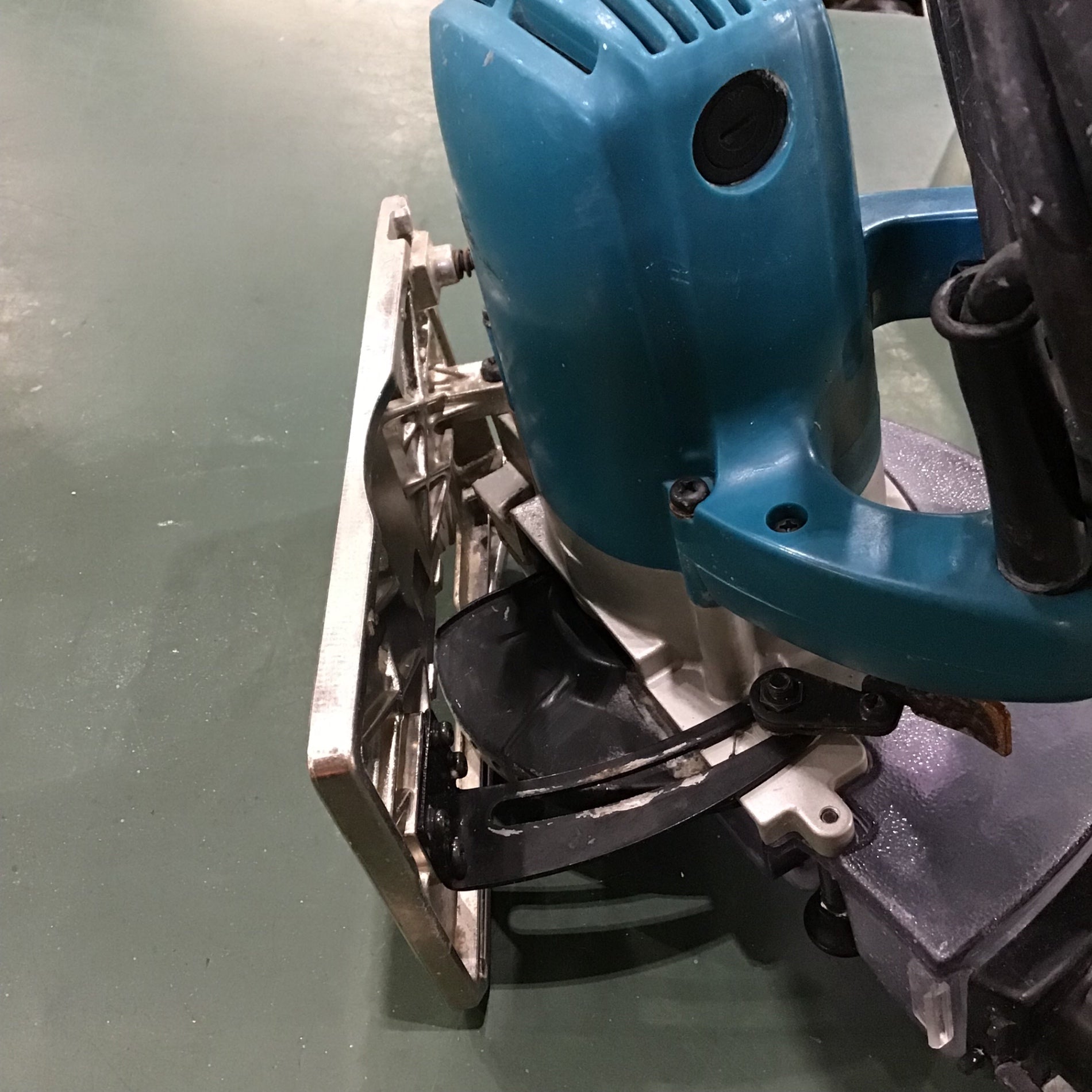 ○マキタ(makita) 125mm防じん丸のこ 5045KB【川口店】 – アクト