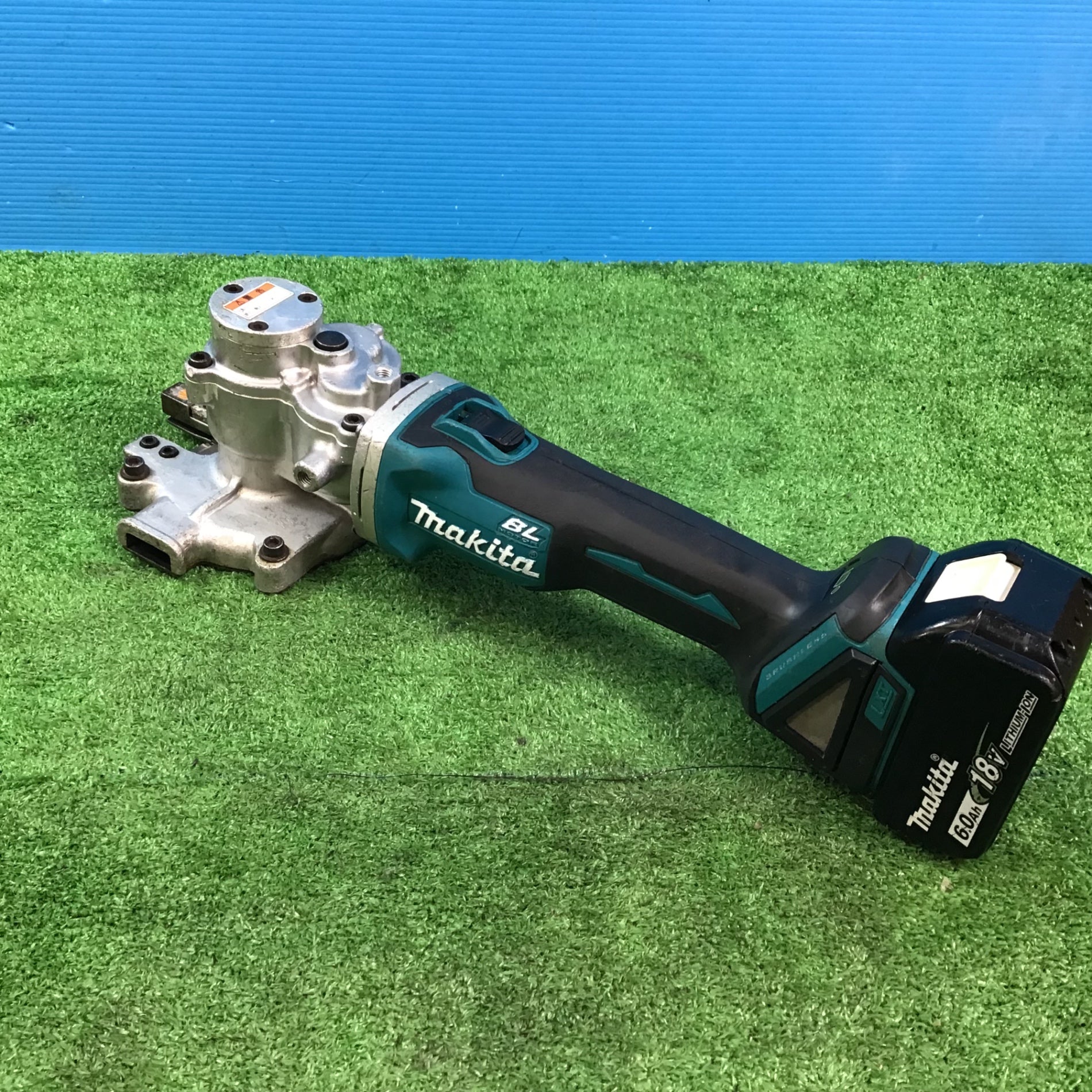 ★マキタ(makita) コードレスツライチカッター SC251DRG【岩槻店】