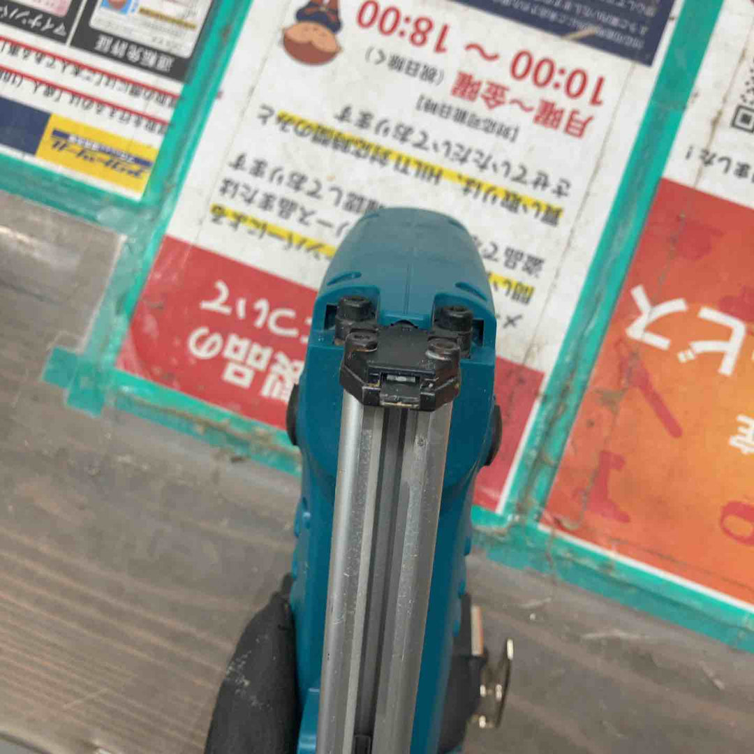 ◇マキタ(makita) コードレスタッカー ST420DZ【戸田店】