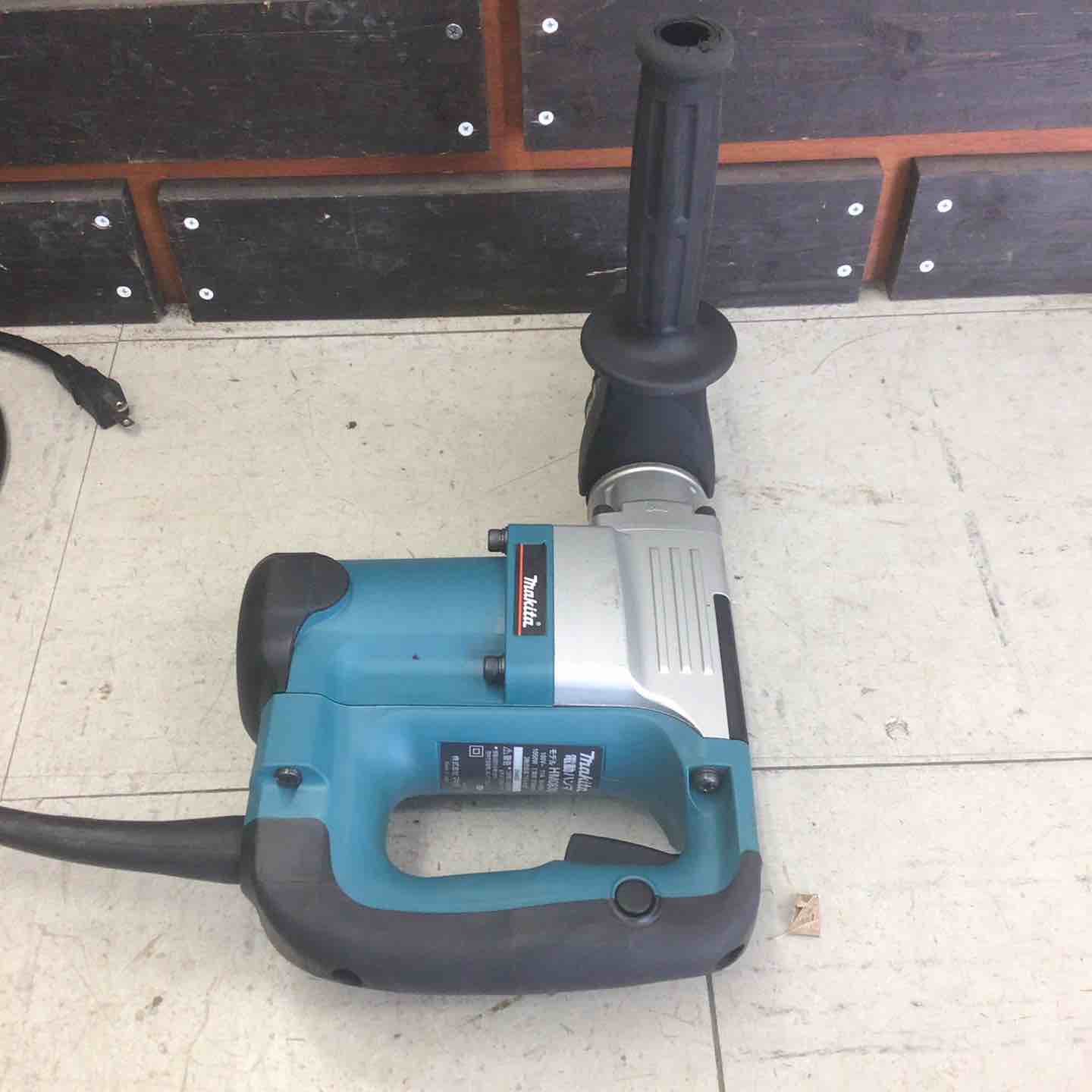 【中古美品】 マキタ/makita 電動ハンマ HM0830 【鴻巣店】 中古美品】 マキタ/makita 電動ハンマ HM0830 【鴻巣店】 – アクト